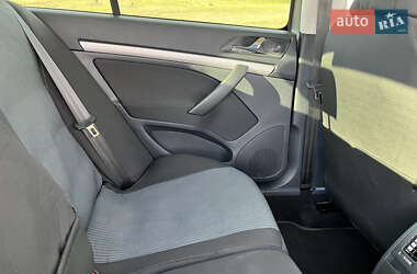 Лифтбек Skoda Octavia 2012 в 