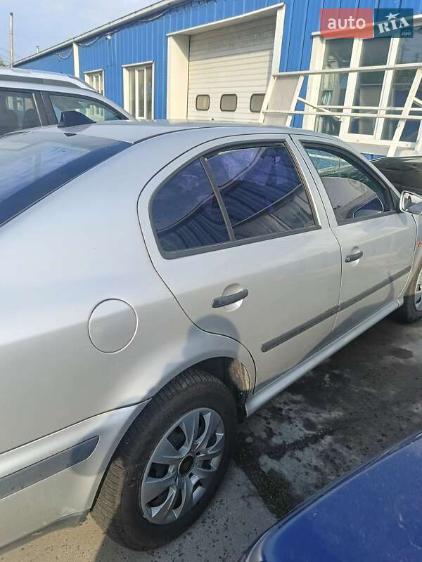 Лифтбек Skoda Octavia 1999 в 