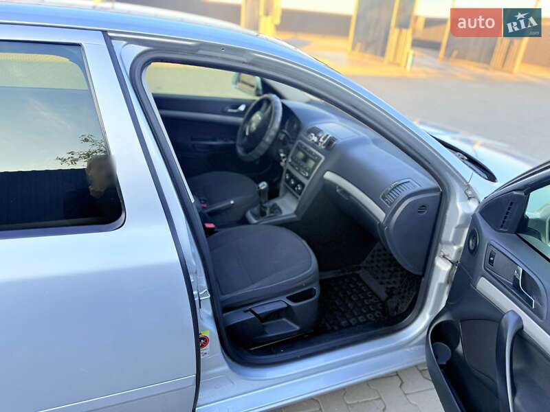 Ліфтбек Skoda Octavia 2012 в Летичіві