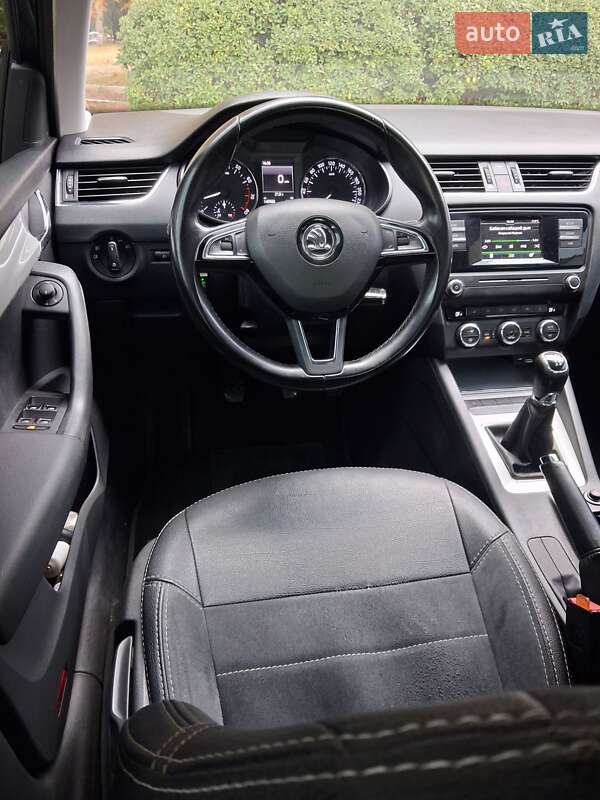 Лифтбек Skoda Octavia 2016 в Запорожье