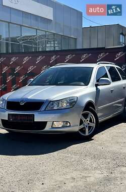 Універсал Skoda Octavia 2010 в Сумах