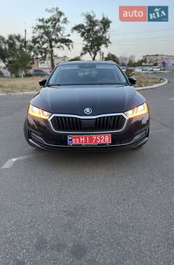 Универсал Skoda Octavia 2021 в 