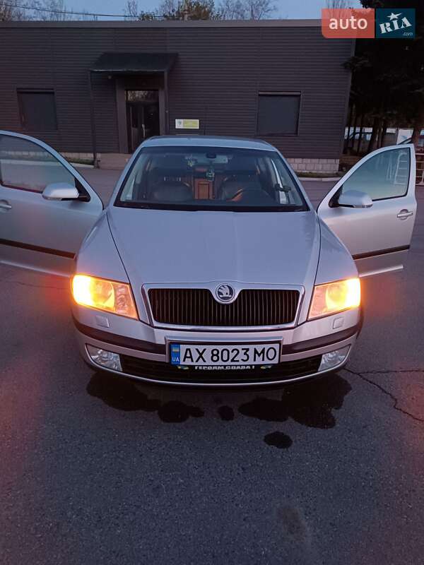 Ліфтбек Skoda Octavia 2004 в Харкові