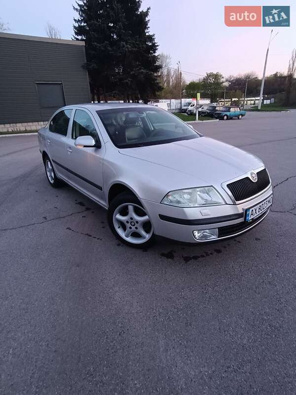 Ліфтбек Skoda Octavia 2004 в Харкові