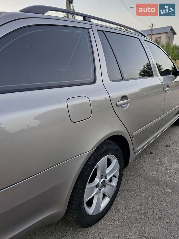 Универсал Skoda Octavia 2010 в Львове