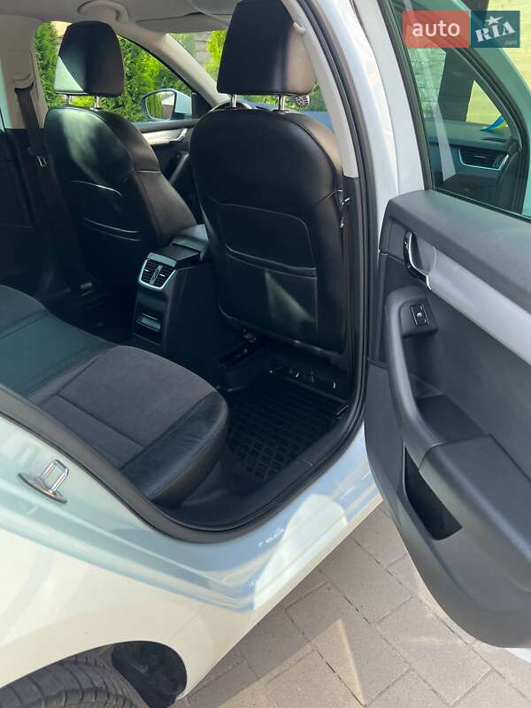 Універсал Skoda Octavia 2015 в Львові