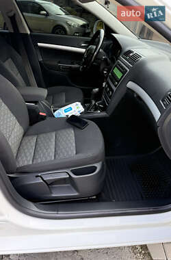 Лифтбек Skoda Octavia 2011 в 