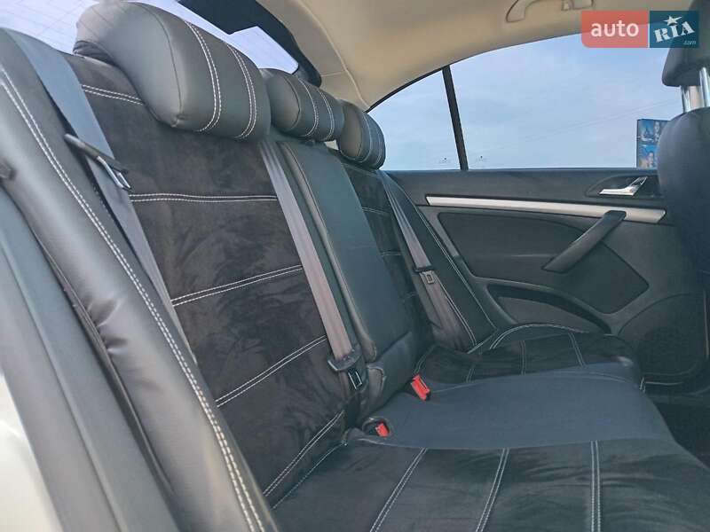 Лифтбек Skoda Octavia 2012 в Львове