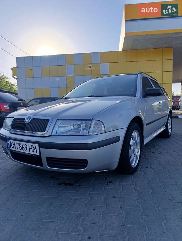 Универсал Skoda Octavia 2003 в Звягеле