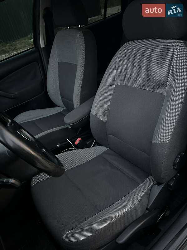 Универсал Skoda Octavia 2003 в Львове