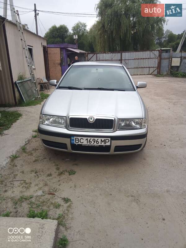 Седан Skoda Octavia 2008 в Львові