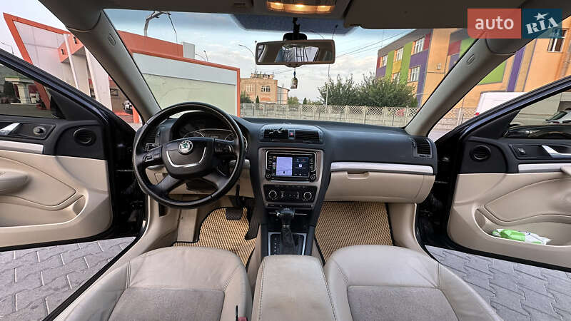 Універсал Skoda Octavia 2012 в Чернівцях