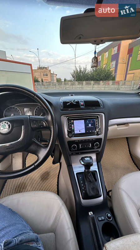 Універсал Skoda Octavia 2012 в Чернівцях