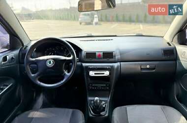 Лифтбек Skoda Octavia 2005 в 