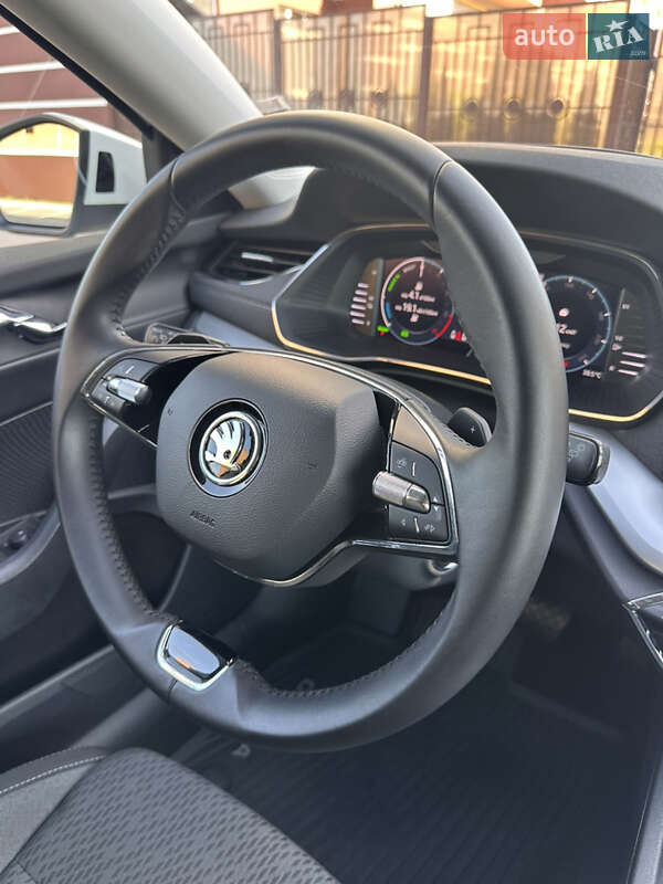 Универсал Skoda Octavia 2021 в Умани