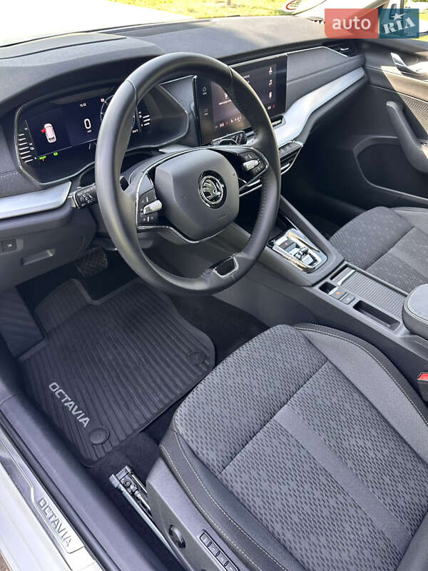 Универсал Skoda Octavia 2021 в Умани