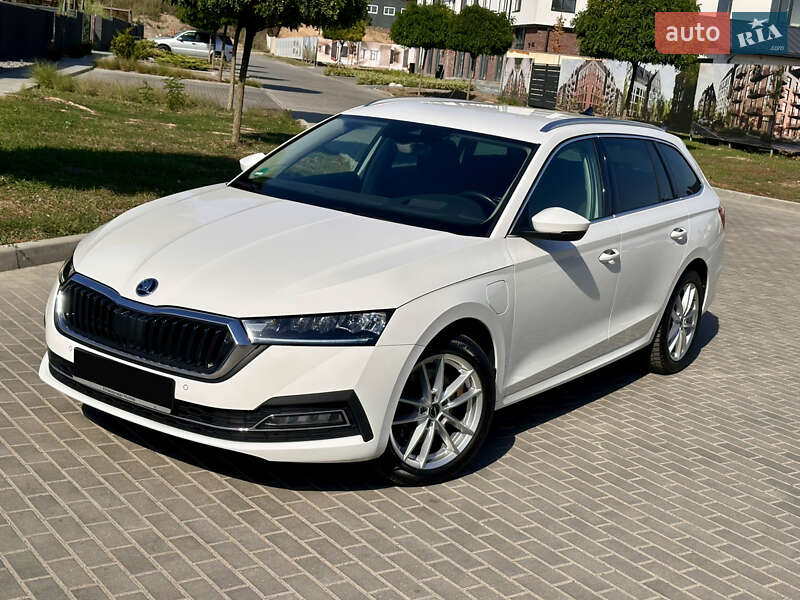 Универсал Skoda Octavia 2021 в Умани