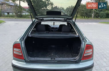 Лифтбек Skoda Octavia 2003 в 