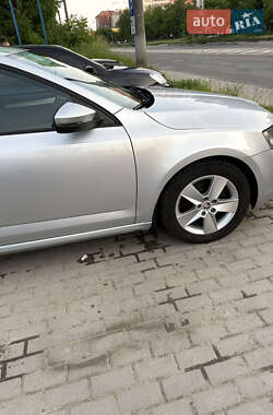 Лифтбек Skoda Octavia 2013 в 