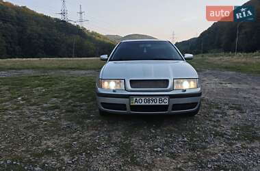 Лифтбек Skoda Octavia 2002 в Сваляве