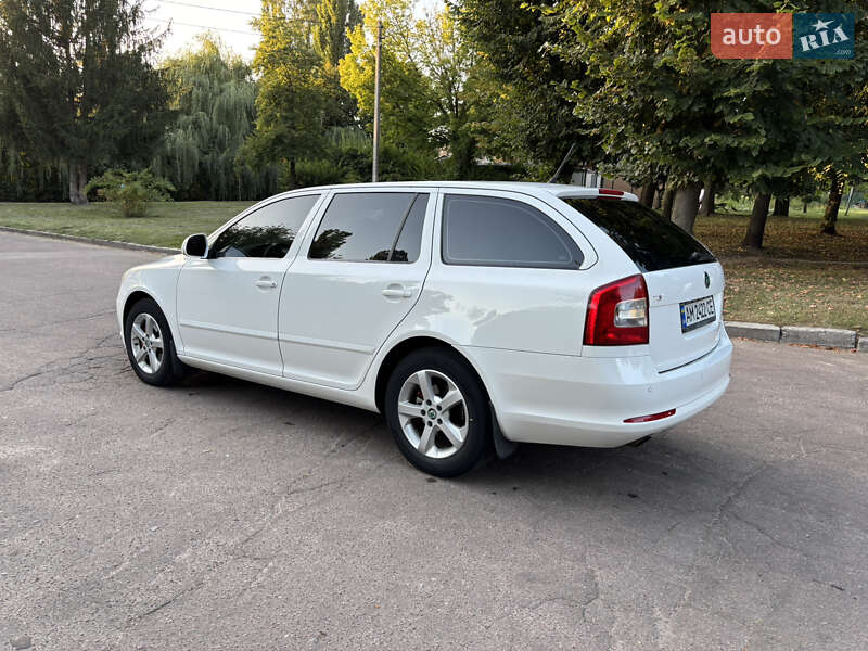 Универсал Skoda Octavia 2013 в Житомире фото 4 Универсал Skoda Octavia 2013 в Житомире