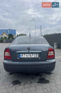 Лифтбек Skoda Octavia 2004 в 