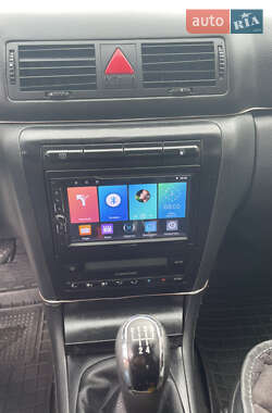 Лифтбек Skoda Octavia 2004 в 