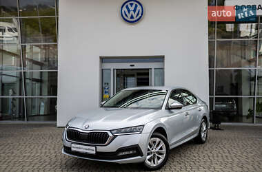 Ліфтбек Skoda Octavia 2023 в Мукачевому