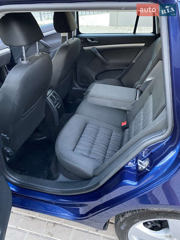Универсал Skoda Octavia 2010 в Ровно