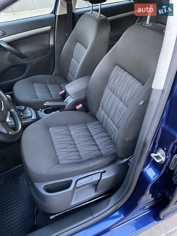 Универсал Skoda Octavia 2010 в Ровно