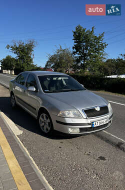 Універсал Skoda Octavia 2004 в Надвірній