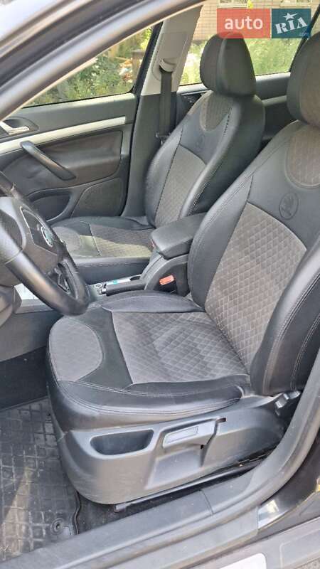 Універсал Skoda Octavia 2010 в Дніпрі