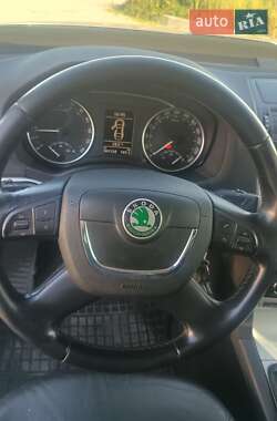 Универсал Skoda Octavia 2010 в Городке
