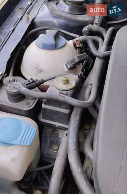 Лифтбек Skoda Octavia 2002 в 