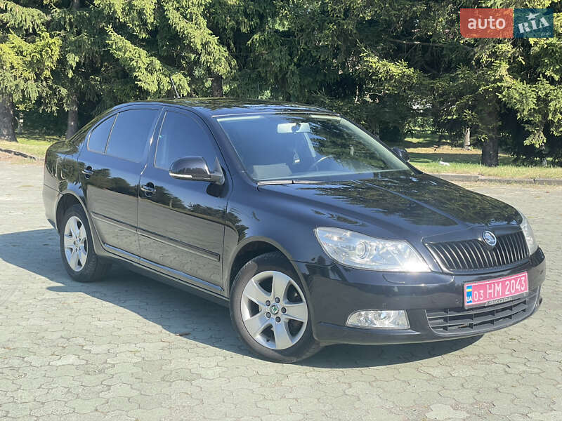 Лифтбек Skoda Octavia 2012 в Дубно