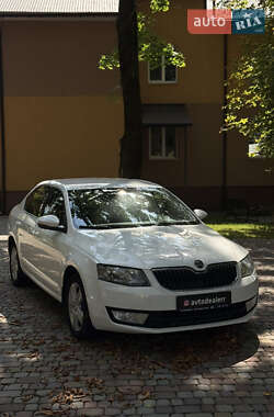 Лифтбек Skoda Octavia 2015 в Тячеве
