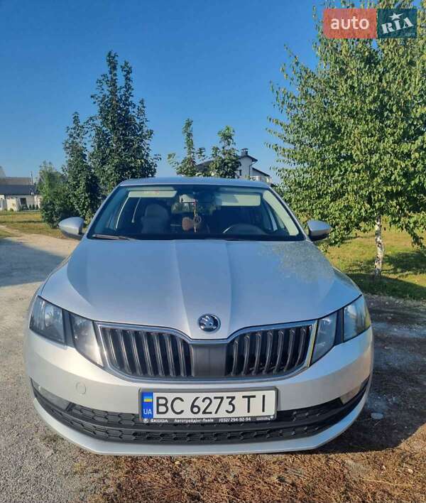 Универсал Skoda Octavia 2018 в Буске фото 13 Универсал Skoda Octavia 2018 в Буске