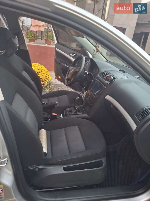 Лифтбек Skoda Octavia 2006 в Ивано-Франковске