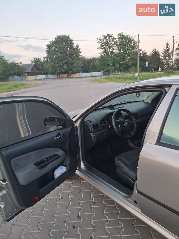 Лифтбек Skoda Octavia 2008 в Львове