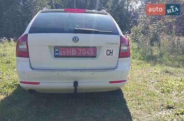 Универсал Skoda Octavia 2012 в 