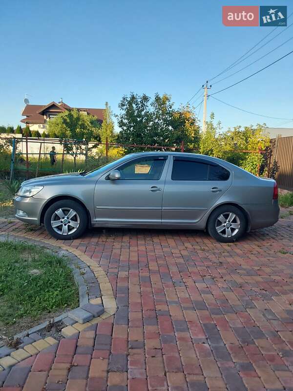 Лифтбек Skoda Octavia 2013 в Петропавловской Борщаговке