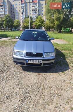 Лифтбек Skoda Octavia 2005 в 