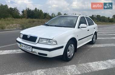 Лифтбек Skoda Octavia 1999 в Киеве