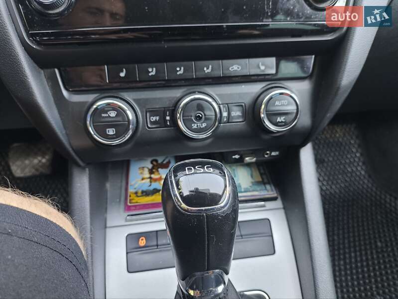 Универсал Skoda Octavia 2015 в Ужгороде