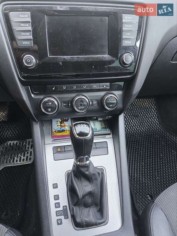 Универсал Skoda Octavia 2015 в Ужгороде