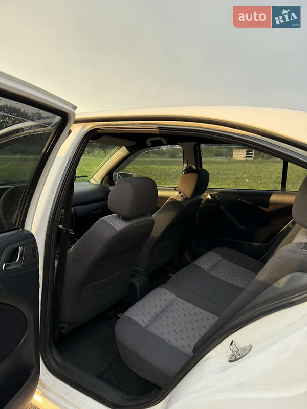 Лифтбек Skoda Octavia 2007 в Львове