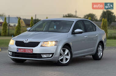 Лифтбек Skoda Octavia 2015 в Луцке