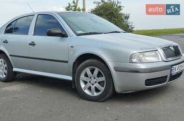 Лифтбек Skoda Octavia 2003 в Теофиполе