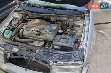 Лифтбек Skoda Octavia 2004 в 