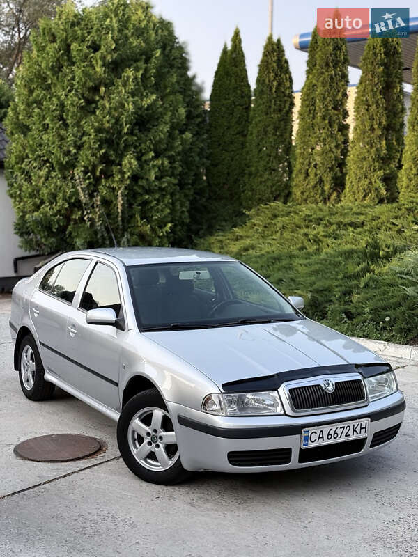 Лифтбек Skoda Octavia 2008 в Смеле